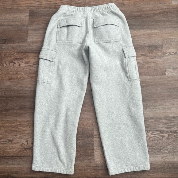 Aritzia TNA Sweatfleece Mega Cargo Sweatpants Loungewear Light Grey Size Small - Picture 6 of 9